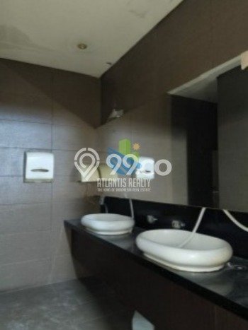 Dijual! Komersial di Kemang Jakarta Selatan LT 635m2 / LB 1800m2 Kawasan Bisnis Dijual! Komersial di Kemang Jakarta Selatan LT 635m2 / LB 1800m2 Kawasan Bisnis