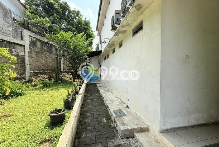 Dijual Rumah Kost di Bintaro, Jakarta Selatan, 25 KT, 25 KM, Bangunan 700m2 Dijual Rumah Kost di Bintaro, Jakarta Selatan, 25 KT, 25 KM, Bangunan 700m2