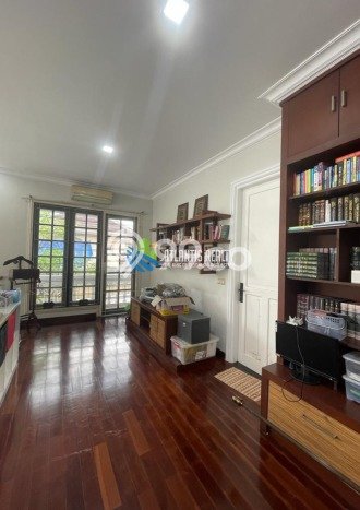 Rumah Elit LB 350m2 Siap Huni Desain Elegan di BSD City, Tangerang Rumah Elit LB 350m2 Siap Huni Desain Elegan di BSD City, Tangerang