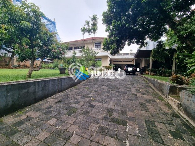 Siap Huni Rumah Mewah 7 Kamar di Kebayoran Baru Dekat ke Mana Pun Siap Huni Rumah Mewah 7 Kamar di Kebayoran Baru Dekat ke Mana Pun