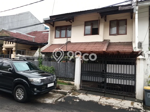 Rumah Elit Modern Tanpa Renovasi di Pulomas Jakarta Timur Rumah Elit Modern Tanpa Renovasi di Pulomas Jakarta Timur