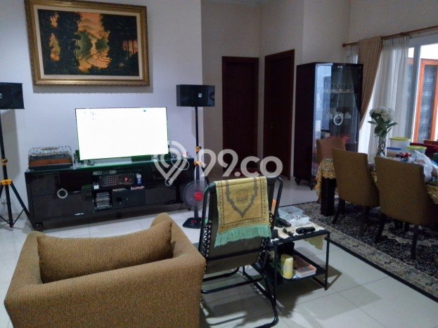 Ready to Use! Premium House LT 222m2 Desain Modern di Pulomas Ready to Use! Premium House LT 222m2 Desain Modern di Pulomas