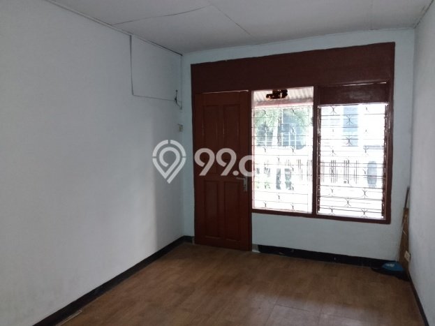 Disewakan! Rumah 4 Kamar Tidur &
2 Kamar Mandi di Pulomas, Jakarta Timur Disewakan! Rumah 4 Kamar Tidur &
2 Kamar Mandi di Pulomas, Jakarta Timur