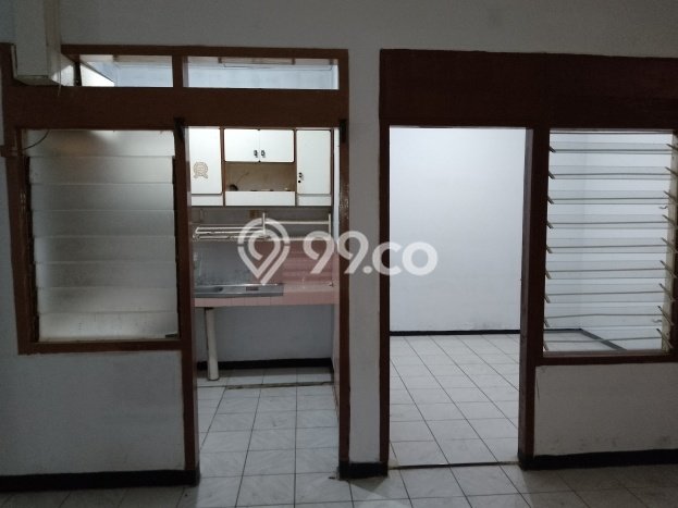 Disewakan! Rumah 4 Kamar Tidur &
2 Kamar Mandi di Pulomas, Jakarta Timur Disewakan! Rumah 4 Kamar Tidur &
2 Kamar Mandi di Pulomas, Jakarta Timur