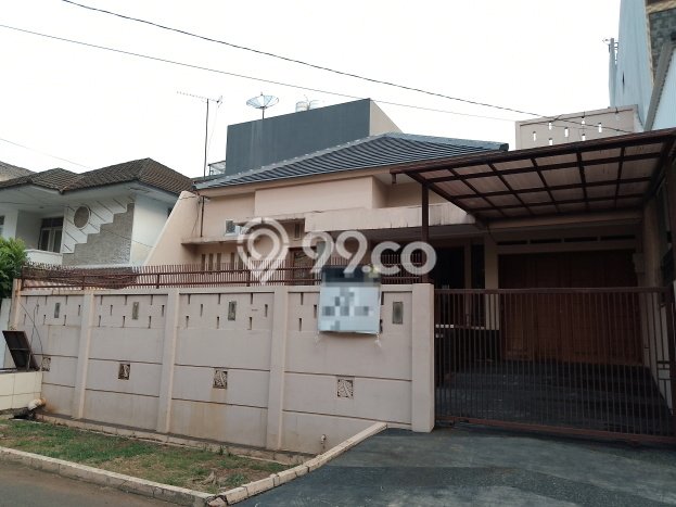 Dijual Rumah Luas Elegan Dengan View Cantik di Pulomas, Jakarta Timur Dijual Rumah Luas Elegan Dengan View Cantik di Pulomas, Jakarta Timur