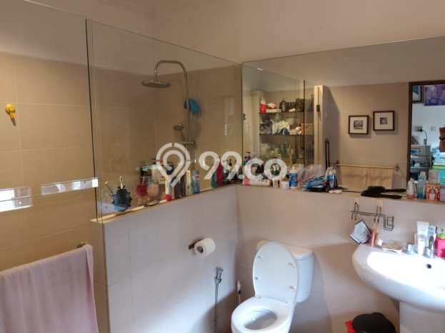Rumah Elit Modern Tanpa Renovasi di Pulomas Jakarta Timur Rumah Elit Modern Tanpa Renovasi di Pulomas Jakarta Timur