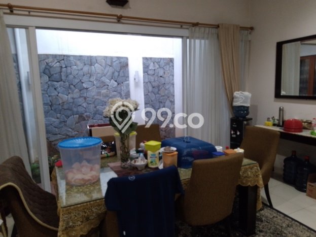 Dijual Rumah Luas Elegan Dengan View Cantik di Pulomas, Jakarta Timur Dijual Rumah Luas Elegan Dengan View Cantik di Pulomas, Jakarta Timur