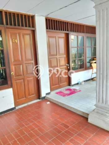 Disewakan! Rumah 4 Kamar Tidur &
2 Kamar Mandi di Pulomas, Jakarta Timur Disewakan! Rumah 4 Kamar Tidur &
2 Kamar Mandi di Pulomas, Jakarta Timur