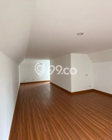 Dijual Rumah Luas Elegan Dengan View Cantik di Senayan, Jakarta Selatan Dijual Rumah Luas Elegan Dengan View Cantik di Senayan, Jakarta Selatan