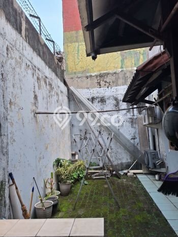 Dijual Cepat Rumah Bagus Siap Huni LB 200m2 di Cinere, Depok Dijual Cepat Rumah Bagus Siap Huni LB 200m2 di Cinere, Depok