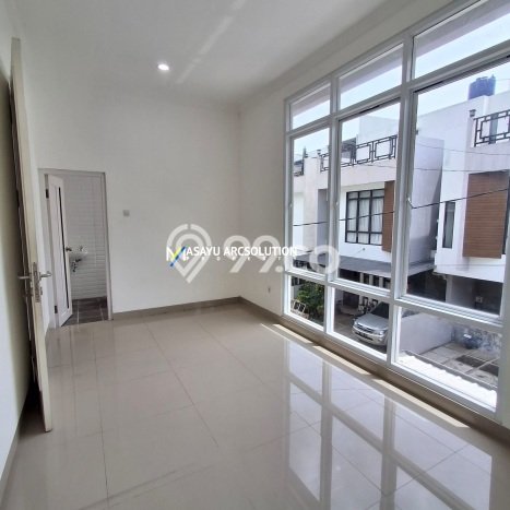 Rumah Luas Asri 3 KT Siap Huni di Cirendeu Jakarta Selatan Rumah Luas Asri 3 KT Siap Huni di Cirendeu Jakarta Selatan