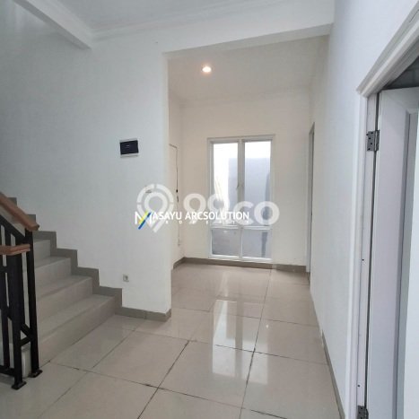 Rumah Luas Asri 3 KT Siap Huni di Cirendeu Jakarta Selatan Rumah Luas Asri 3 KT Siap Huni di Cirendeu Jakarta Selatan