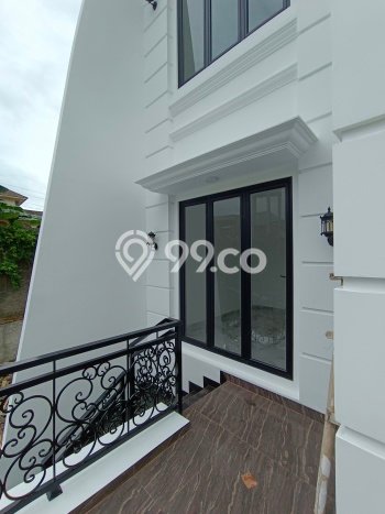 Jual Rumah Luas Elegan Dengan View Cantik di Lenteng Agung, Jakarta Selatan Jual Rumah Luas Elegan Dengan View Cantik di Lenteng Agung, Jakarta Selatan