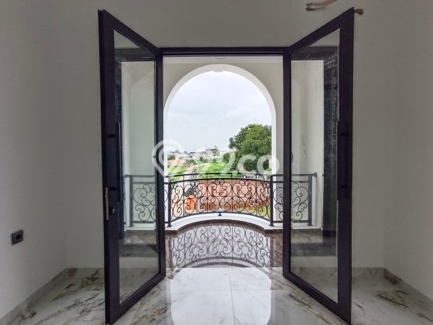 Jual Rumah Luas Elegan Dengan View Cantik di Lenteng Agung, Jakarta Selatan Jual Rumah Luas Elegan Dengan View Cantik di Lenteng Agung, Jakarta Selatan