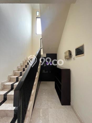 Rumah Sewa Tangerang Selatan LT 600m2 LB 500m2 Kawasan Bintaro Rumah Sewa Tangerang Selatan LT 600m2 LB 500m2 Kawasan Bintaro