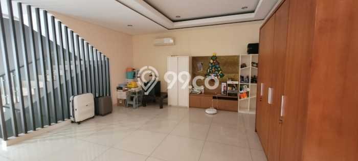 Hunian Eksklusif Siap Huni LT 220m2 di Kelapa Gading, Jakarta Utara Hunian Eksklusif Siap Huni LT 220m2 di Kelapa Gading, Jakarta Utara