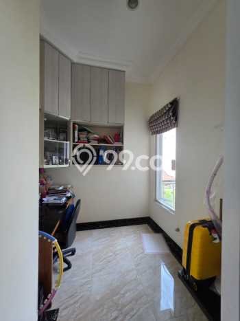 Siap Huni Rumah Mewah 5 Kamar di Kelapa Gading Dekat ke Mana Pun Siap Huni Rumah Mewah 5 Kamar di Kelapa Gading Dekat ke Mana Pun
