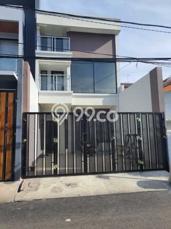 Rumah Mewah Dijual LT 125m2 di Kelapa Gading, Jakarta Utara Rumah Mewah Dijual LT 125m2 di Kelapa Gading, Jakarta Utara