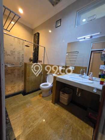 Siap Huni Rumah Mewah 5 Kamar di Kelapa Gading Dekat ke Mana Pun Siap Huni Rumah Mewah 5 Kamar di Kelapa Gading Dekat ke Mana Pun