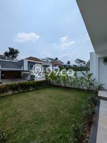 Rumah Mewah LB 250m2 Siap Huni Desain Elegan di Sentul City, Bogor Rumah Mewah LB 250m2 Siap Huni Desain Elegan di Sentul City, Bogor