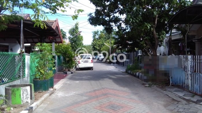 Dijual Rumah Premium dengan Fasilitas Sekitar Lengkap di Wiyung, Surabaya Dijual Rumah Premium dengan Fasilitas Sekitar Lengkap di Wiyung, Surabaya