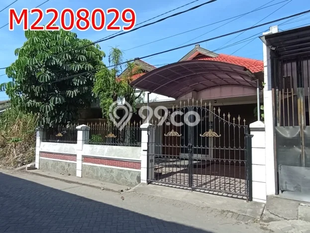 For Sale Hunian Elegan Cozy di Surabaya For Sale Hunian Elegan Cozy di Surabaya