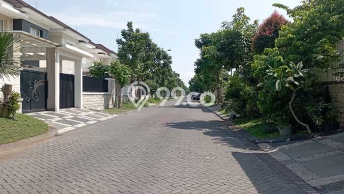 Hunian Eksklusif Siap Huni LT 252m2 di Sukolilo, Surabaya Hunian Eksklusif Siap Huni LT 252m2 di Sukolilo, Surabaya
