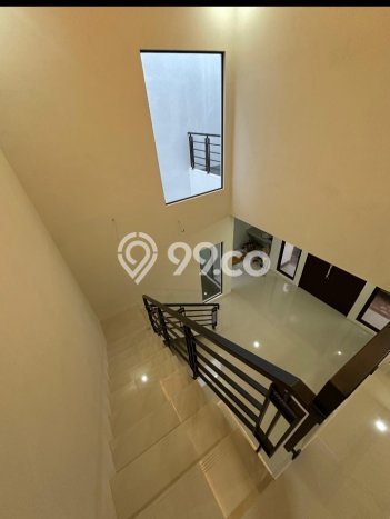 Rumah Mewah LB 86m2 Siap Pakai Desain Elegan di Bintaro, Tangerang Selatan Rumah Mewah LB 86m2 Siap Pakai Desain Elegan di Bintaro, Tangerang Selatan
