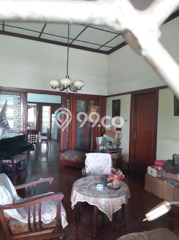 Rumah Asri di Bandung Wetan, Bandung, LT 1998m2m² LB 1m2m² Rumah Asri di Bandung Wetan, Bandung, LT 1998m2m² LB 1m2m²