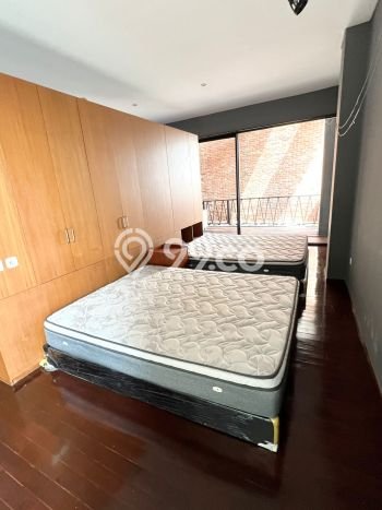 Rumah Elit LB 540m2 Siap Huni Desain Elegan di Kemang, Jakarta Selatan Rumah Elit LB 540m2 Siap Huni Desain Elegan di Kemang, Jakarta Selatan