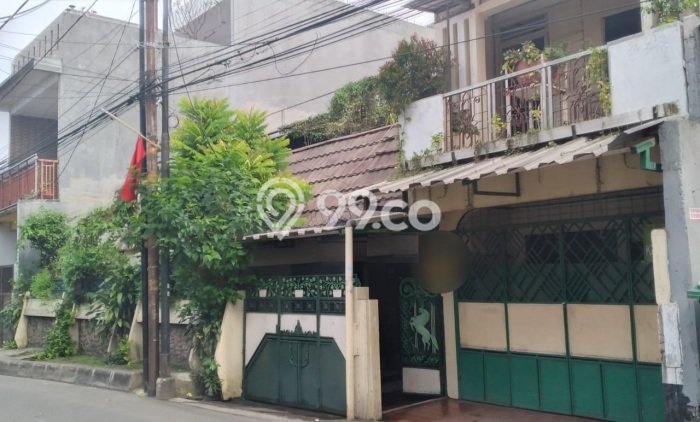 Siap Huni Rumah Mewah 7 Kamar di Mampang Prapatan Dekat ke Mana Saja Siap Huni Rumah Mewah 7 Kamar di Mampang Prapatan Dekat ke Mana Saja