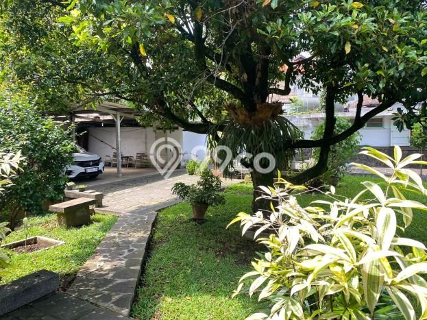 Rumah Asri di Bandung Wetan, Bandung, LT 1998m2m² LB 1m2m² Rumah Asri di Bandung Wetan, Bandung, LT 1998m2m² LB 1m2m²