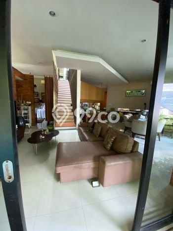 For Sale! Luxury House LT 325m2 Desain Elegan di Sektor 9-Bintaro For Sale! Luxury House LT 325m2 Desain Elegan di Sektor 9-Bintaro