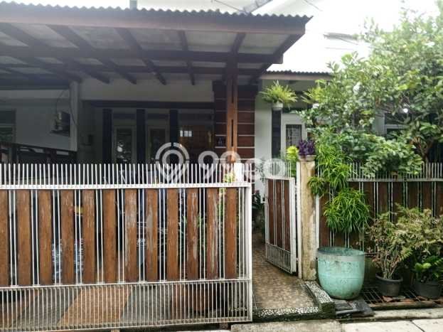 Jual Rumah Eksklusif 3 KT di BSD City, Tangerang Jual Rumah Eksklusif 3 KT di BSD City, Tangerang