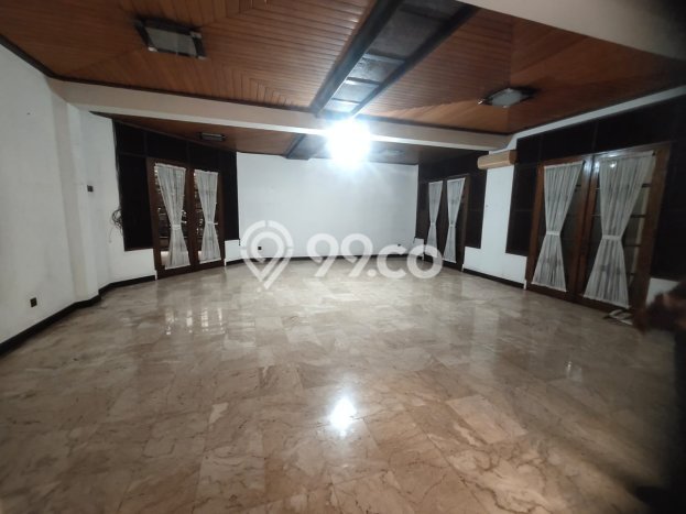 Rumah Sewa Jakarta Selatan LT 380m2 LB 250m2 Kawasan Gandaria Rumah Sewa Jakarta Selatan LT 380m2 LB 250m2 Kawasan Gandaria