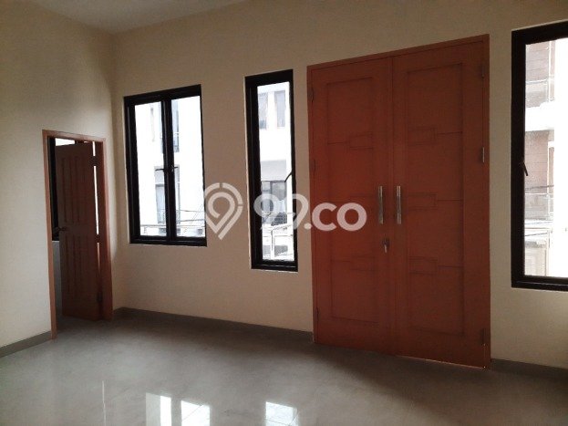 Rumah Elit LB 215m2 Siap Pakai Desain Elegan di Taman Ratu, Jakarta Barat Rumah Elit LB 215m2 Siap Pakai Desain Elegan di Taman Ratu, Jakarta Barat
