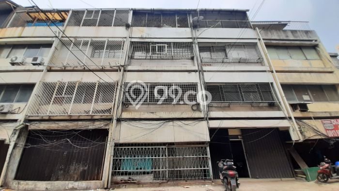 Ruko Dijual di Jakarta Barat LT 201m2 & LB 540m2 Lokasi Terbaik! Ruko Dijual di Jakarta Barat LT 201m2 & LB 540m2 Lokasi Terbaik!