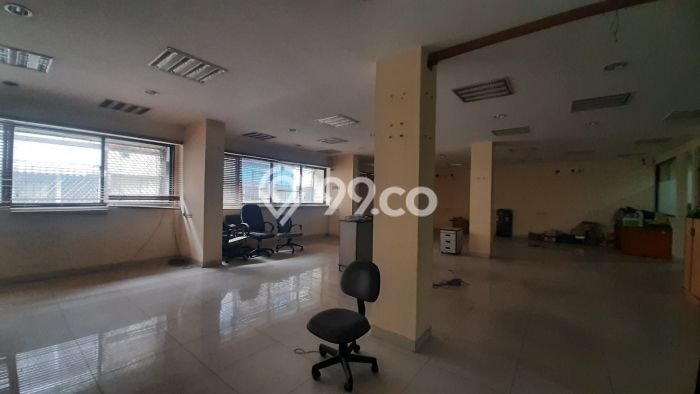 Ruko Dijual di Jakarta Barat LT 201m2 & LB 540m2 Lokasi Terbaik! Ruko Dijual di Jakarta Barat LT 201m2 & LB 540m2 Lokasi Terbaik!