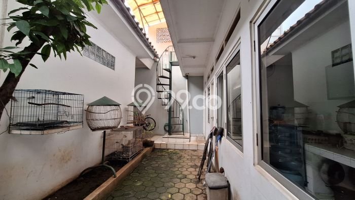 Rumah Luxury Modern Siap Huni di Bintaro Tangerang Selatan Rumah Luxury Modern Siap Huni di Bintaro Tangerang Selatan