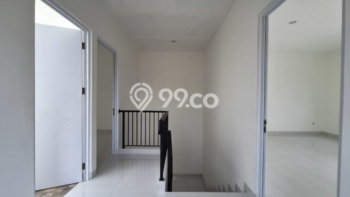 Rumah Elit LB 160m2 Siap Huni Desain Elegan di Kav DKI, Jakarta Barat Rumah Elit LB 160m2 Siap Huni Desain Elegan di Kav DKI, Jakarta Barat