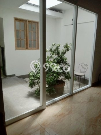 Disewakan! Rumah 3 Kamar Tidur &
2 Kamar Mandi di Cideng, Jakarta Pusat Disewakan! Rumah 3 Kamar Tidur &
2 Kamar Mandi di Cideng, Jakarta Pusat