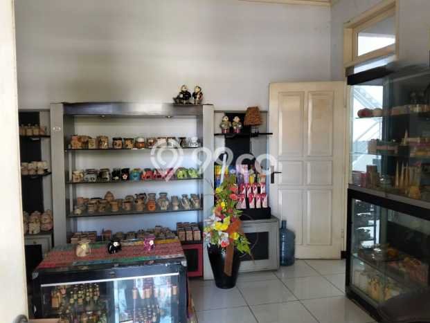 Dijual Rumah Mewah Megah Dengan View Eksklusif di Barusari, Semarang Dijual Rumah Mewah Megah Dengan View Eksklusif di Barusari, Semarang