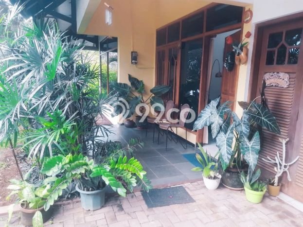 For Sale! Luxury House LT 452m2 Desain Elegan di Srondol For Sale! Luxury House LT 452m2 Desain Elegan di Srondol
