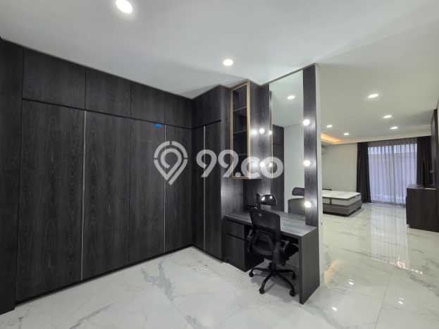 BEST CHOICE! Rumah di , LT 288m2m² LB 360m2m² BEST CHOICE! Rumah di , LT 288m2m² LB 360m2m²