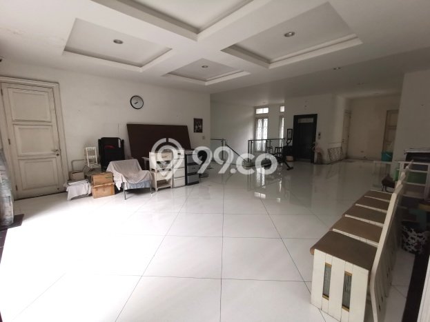 Rumah Eksklusif Siap Huni LT 373m2 di Menteng, Jakarta Pusat Rumah Eksklusif Siap Huni LT 373m2 di Menteng, Jakarta Pusat