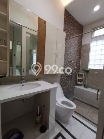 Rumah Eksklusif Siap Huni LT 373m2 di Menteng, Jakarta Pusat Rumah Eksklusif Siap Huni LT 373m2 di Menteng, Jakarta Pusat