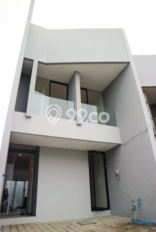 Dijual Rumah Strategis Bagus Punya 4 KT di Wiyung Surabaya SHM Dijual Rumah Strategis Bagus Punya 4 KT di Wiyung Surabaya SHM