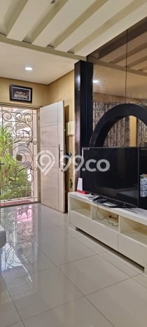 For Sale! Luxury House LT 120m2 Desain Modern di Green Lake City For Sale! Luxury House LT 120m2 Desain Modern di Green Lake City