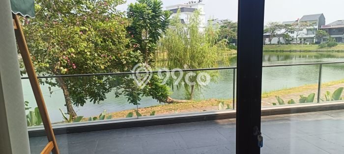 Jual Rumah Luas Megah Dengan View Cantik di Green Lake City, Jakarta Barat Jual Rumah Luas Megah Dengan View Cantik di Green Lake City, Jakarta Barat