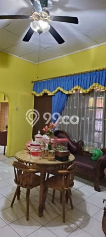 Rumah Modern Minimalis 5 Kamar Bisa Langsung Pindah di Cipondoh Rumah Modern Minimalis 5 Kamar Bisa Langsung Pindah di Cipondoh